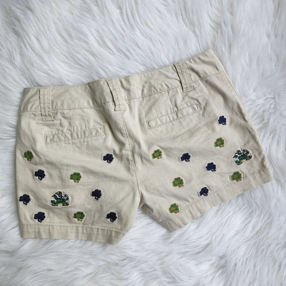 College classics Notre Dame University embroidered detailed low rise shorts - Picture 3 of 8